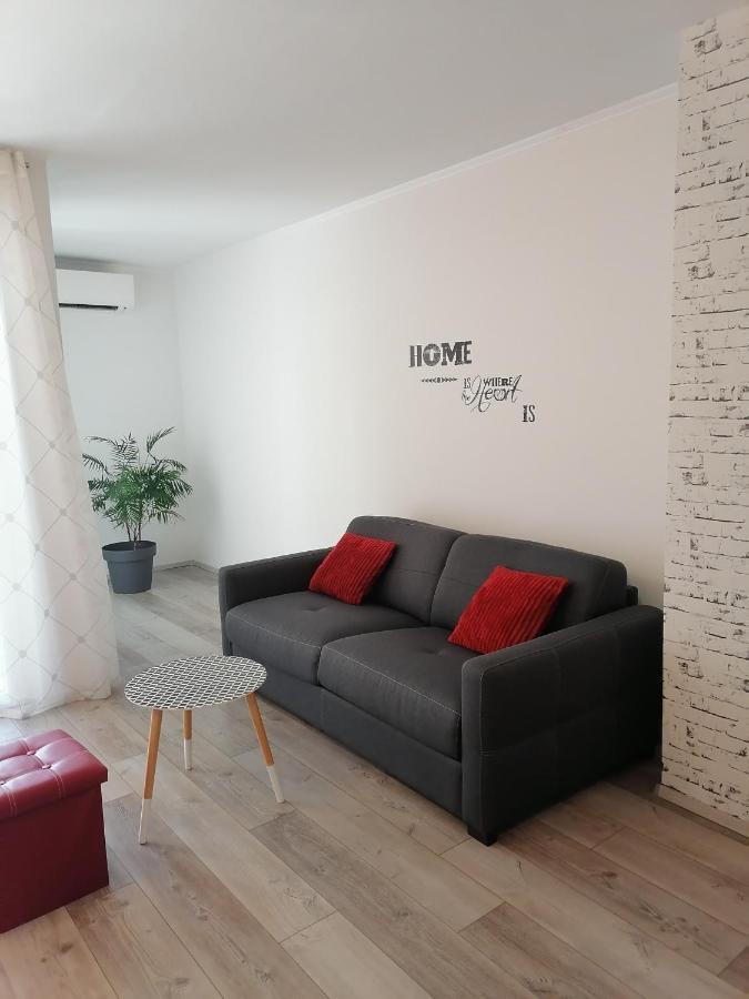 Apartman Ester Pula Exterior photo