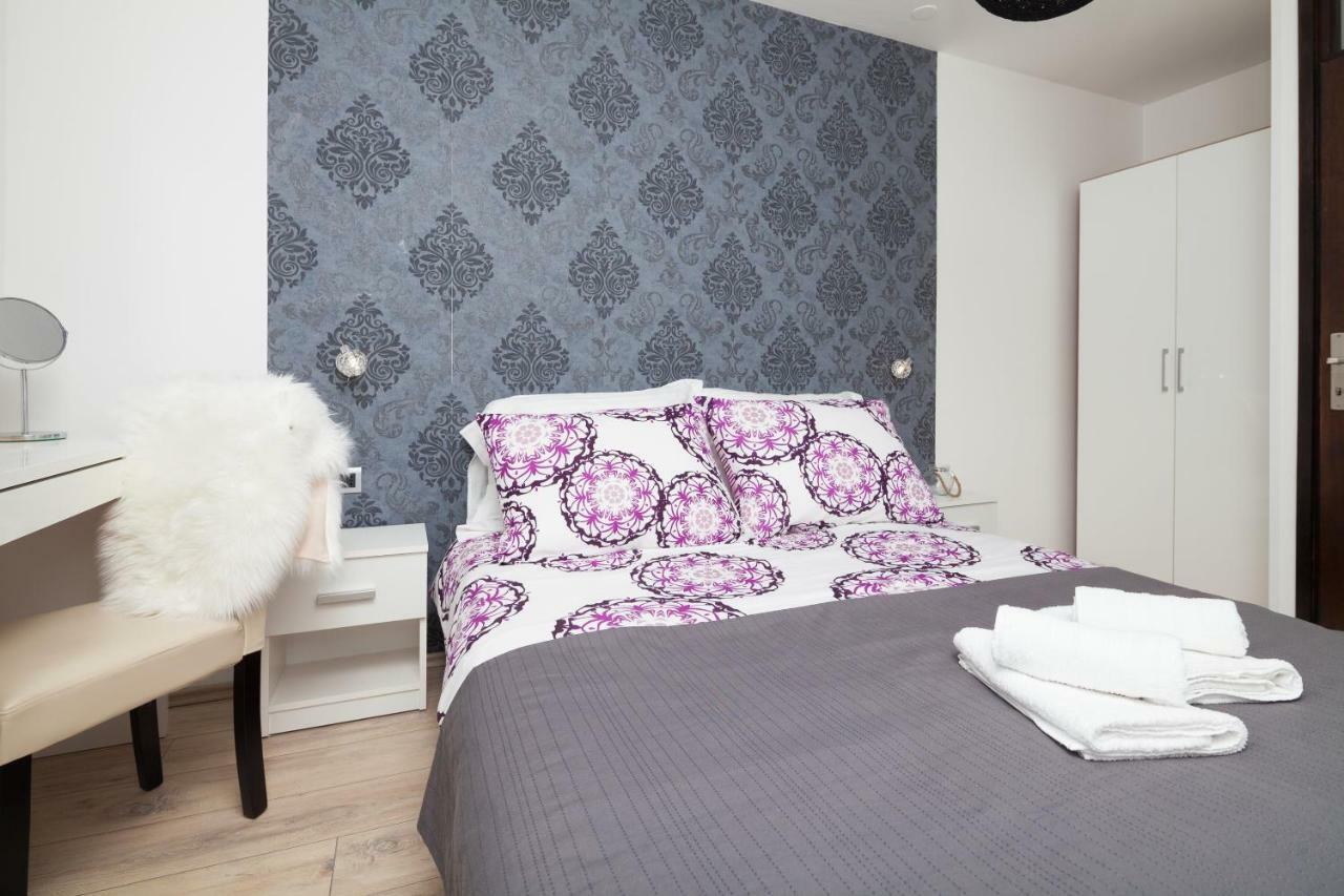 Apartman Ester Pula Exterior photo
